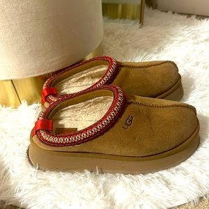 Ugg Tazz slippers platform
